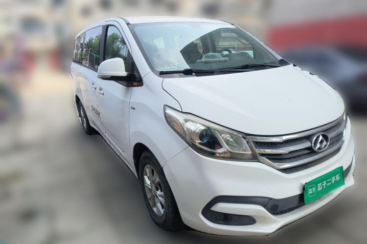 Used SAIC MAXUS G10 2014 2.0T Automatic Elite Edition Front Right 45 Deg