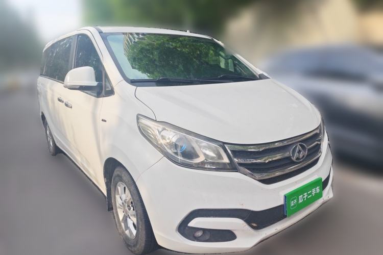 Used SAIC MAXUS G10 2014 2.0T Automatic Elite Edition Front Right 45 Deg