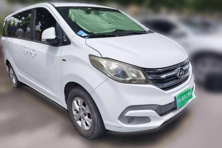 Used SAIC MAXUS G10 2014 2.0T Manual Elite Edition Front Right 45 Deg