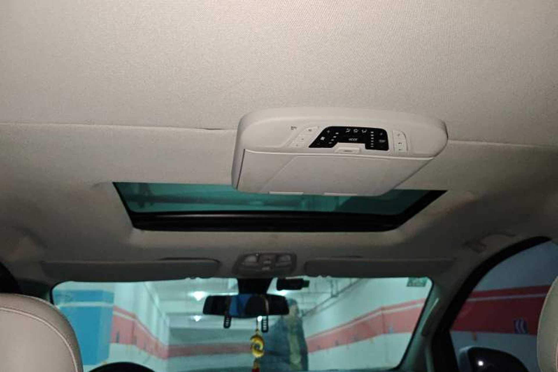 Used SAIC MAXUS G10 2014 2.0T Automatic Luxury Executive Edition Headliner