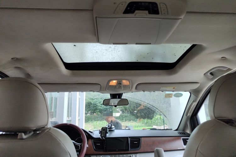 Used SAIC MAXUS G10 2014 2.0T Automatic Luxury Executive Edition Headliner