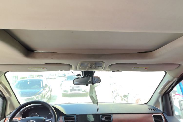 Used SAIC MAXUS G10 2014 2.0T Automatic Executive Edition Headliner
