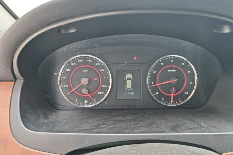 Used SAIC MAXUS G10 2014 2.0T Automatic Executive Edition Instrument Cluster