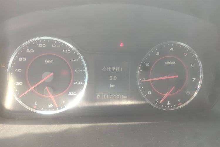 Used SAIC MAXUS G10 2014 2.0T Automatic Luxury Executive Edition Instrument Cluster