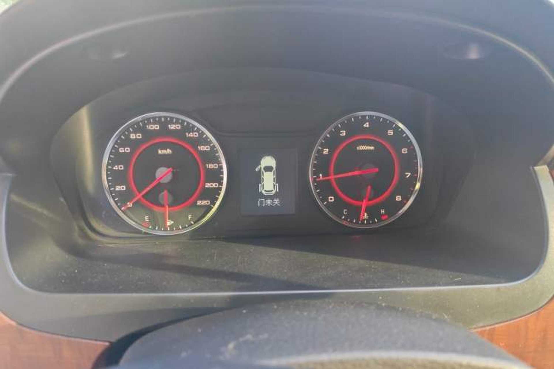 Used SAIC MAXUS G10 2014 2.0T Automatic Elite Edition Instrument Cluster