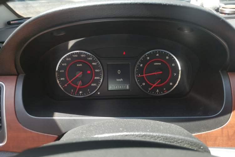 Used SAIC MAXUS G10 2014 2.0T Automatic Luxury Executive Edition Instrument Cluster