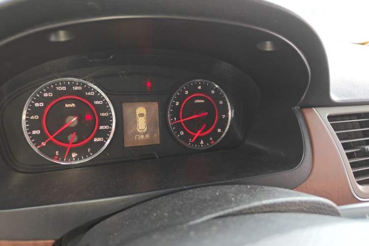 Used SAIC MAXUS G10 2014 2.0T Manual Elite Edition Instrument Cluster