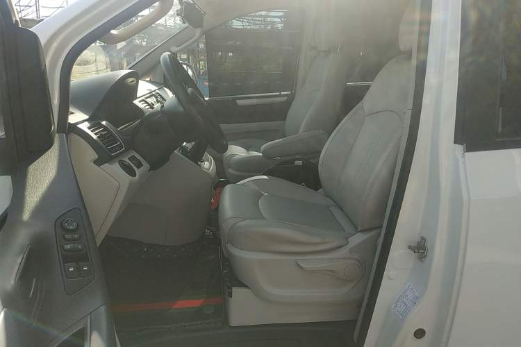 Used SAIC MAXUS G10 2014 2.4L Manual Elite Edition Left Front Seat