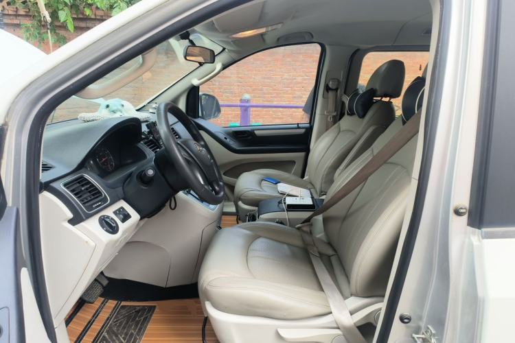 Used SAIC MAXUS G10 2014 2.0T Automatic Elite Edition Left Front Seat