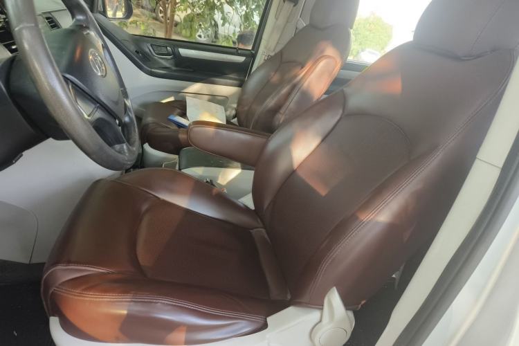 Used SAIC MAXUS G10 2014 2.0T Automatic Elite Edition Left Front Seat