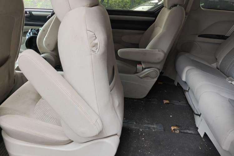 Used SAIC MAXUS G10 2014 2.0T Manual Elite Edition Left Rear Seat