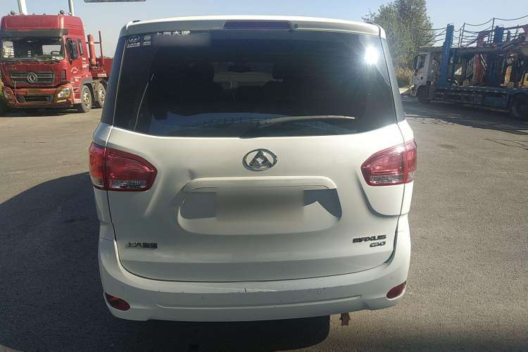 Used SAIC MAXUS G10 2014 2.4L Manual Elite Edition Rear