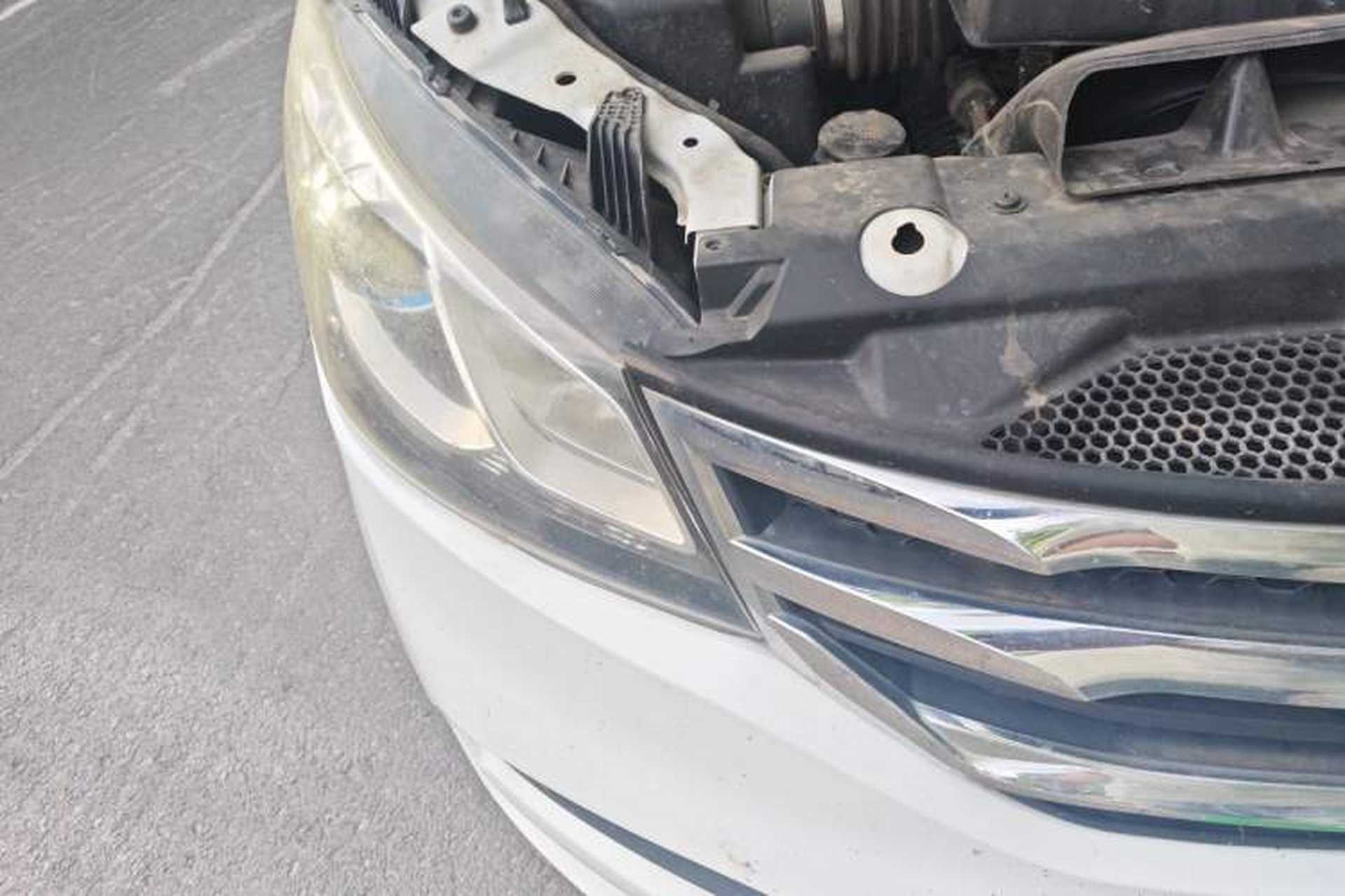 Used SAIC MAXUS G10 2014 2.0T Automatic Elite Edition Right Front Headlight