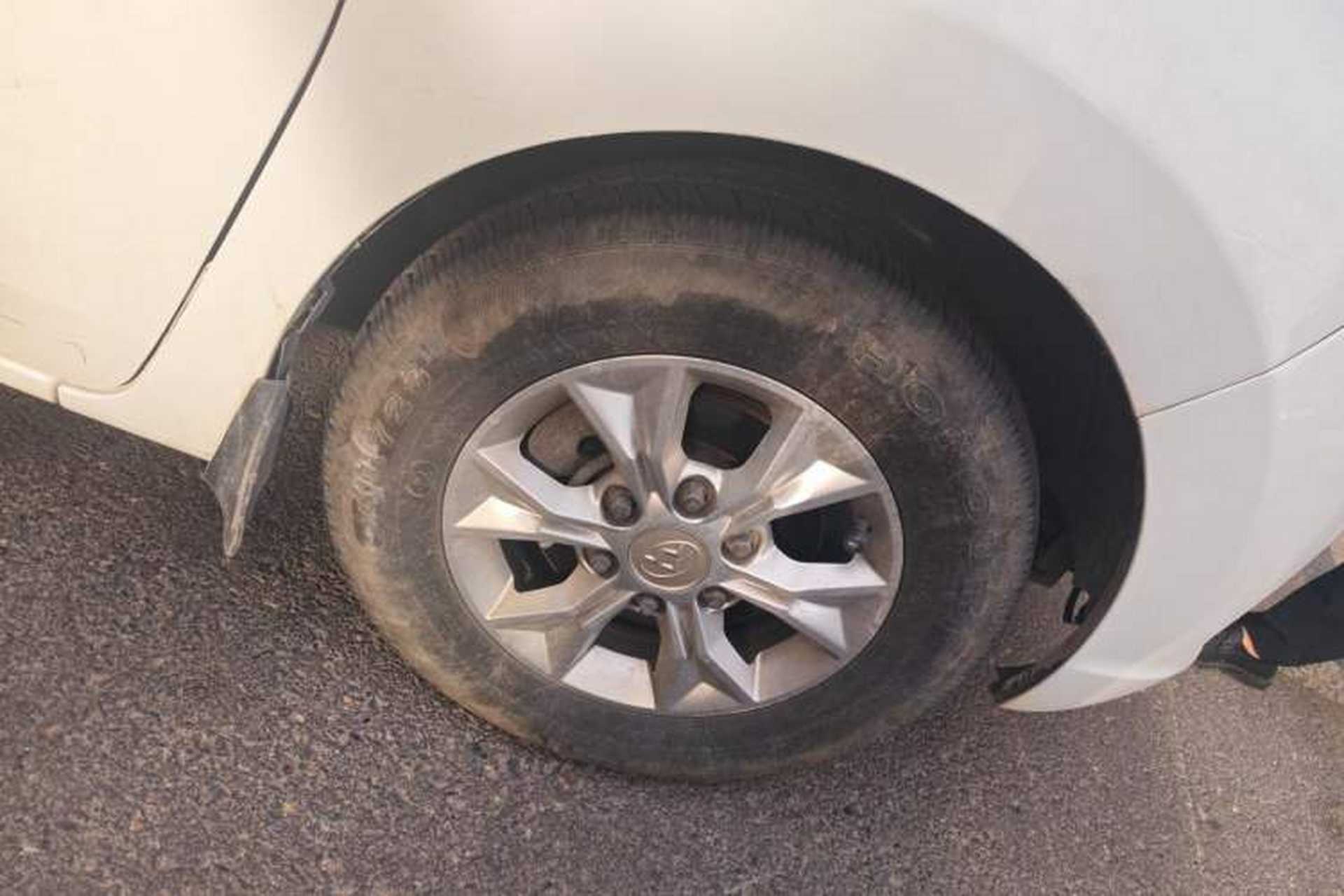 Used SAIC MAXUS G10 2014 2.0T Automatic Elite Edition Right Front Wheel Hub