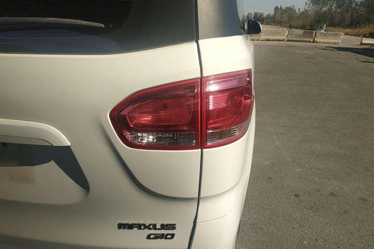 Used SAIC MAXUS G10 2014 2.4L Manual Elite Edition Right Rear Taillight