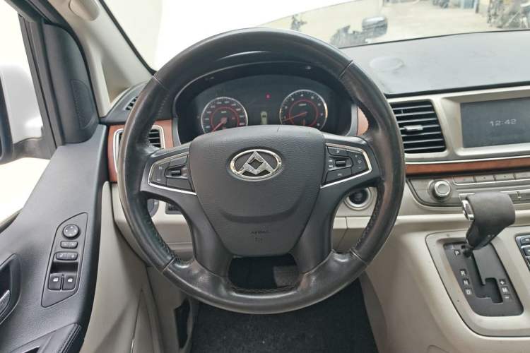 Used SAIC MAXUS G10 2014 2.0T Automatic Executive Edition Steering Wheel