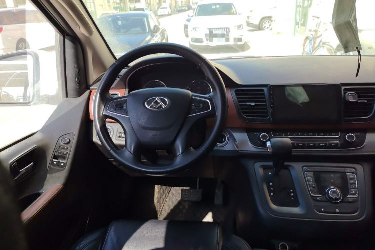 Used SAIC MAXUS G10 2014 2.0T Automatic Executive Edition Steering Wheel