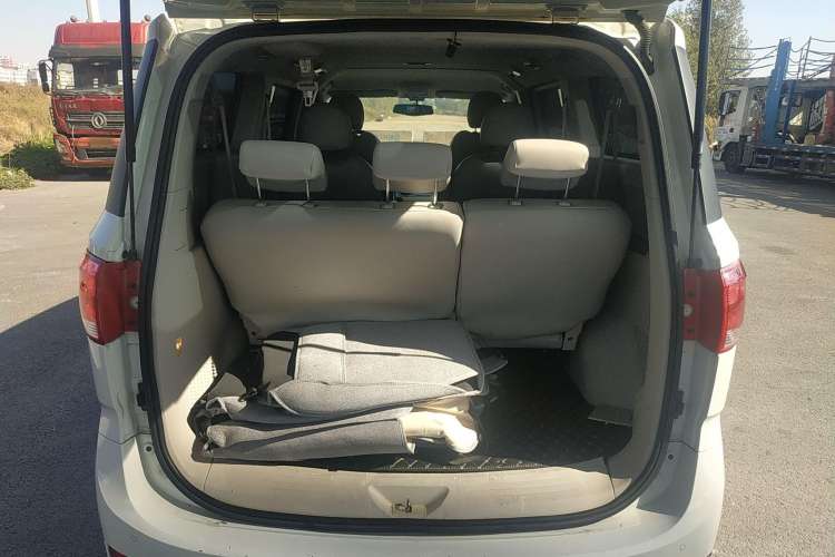 Used SAIC MAXUS G10 2014 2.4L Manual Elite Edition Trunk
