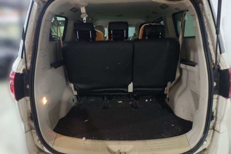 Used SAIC MAXUS G10 2014 2.0T Automatic Luxury Edition Trunk