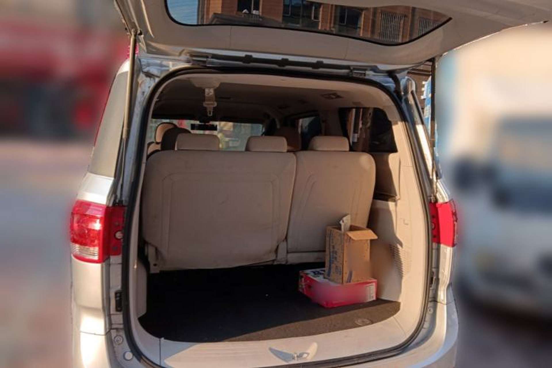 Used SAIC MAXUS G10 2014 2.0T Automatic Elite Edition Trunk