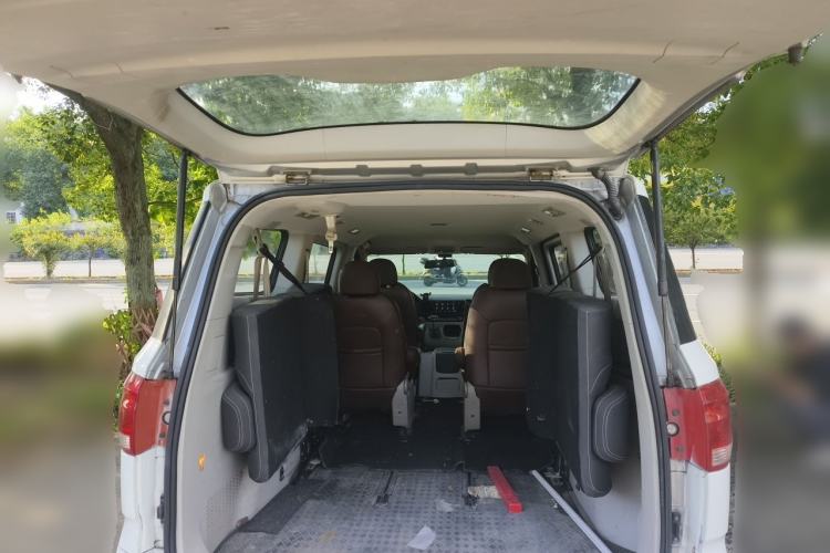 Used SAIC MAXUS G10 2014 2.0T Automatic Elite Edition Trunk
