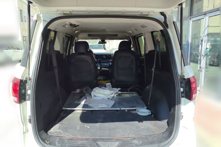 Used SAIC MAXUS G10 2014 2.0T Automatic Executive Edition Trunk