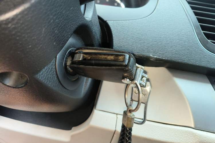 Used SAIC MAXUS G10 2014 2.0T Automatic Elite Edition Vehicle Key