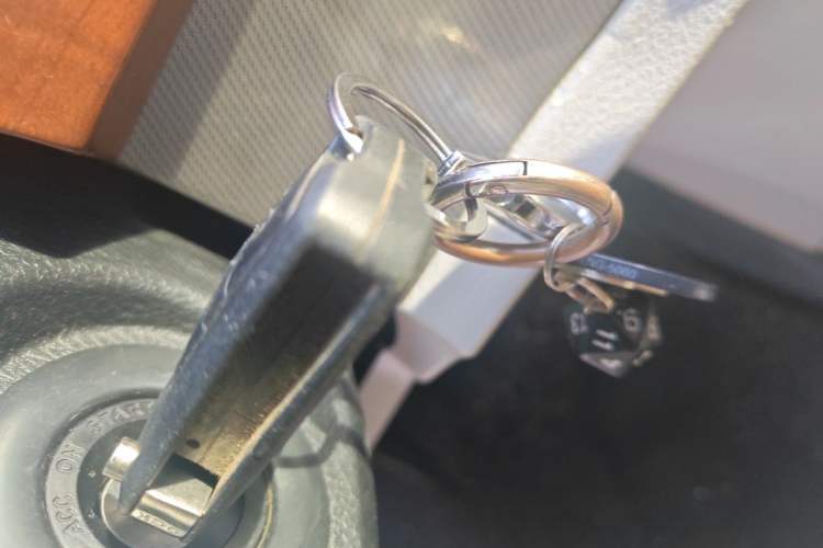 Used SAIC MAXUS G10 2014 2.0T Automatic Elite Edition Vehicle Key