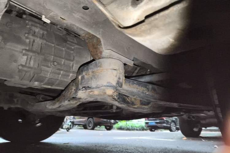 Used SAIC MAXUS G10 2014 2.0T Manual Elite Edition Chassis Front