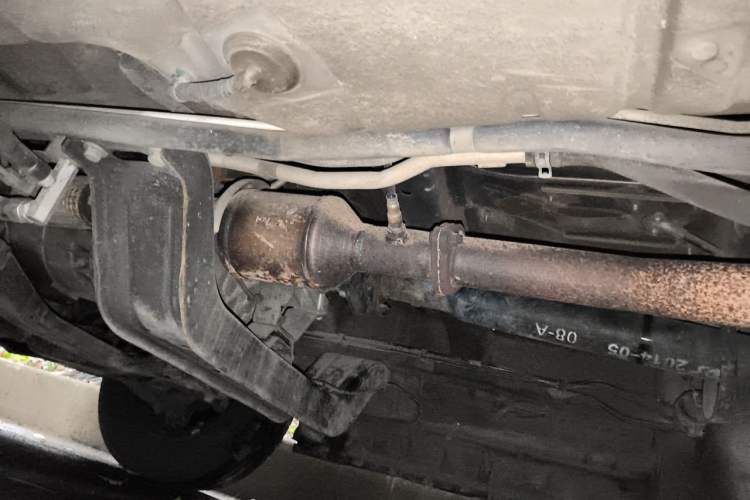 Used SAIC MAXUS G10 2014 2.0T Manual Elite Edition Chassis Rear Left