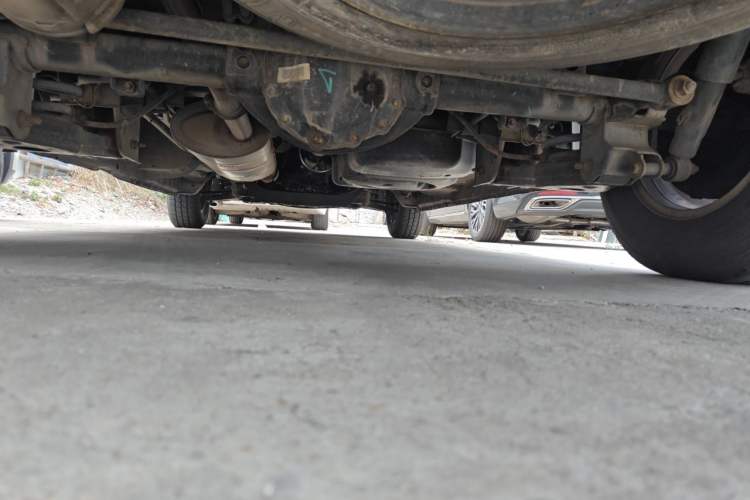 Used SAIC MAXUS G10 2014 2.0T Automatic Elite Edition Chassis Rear