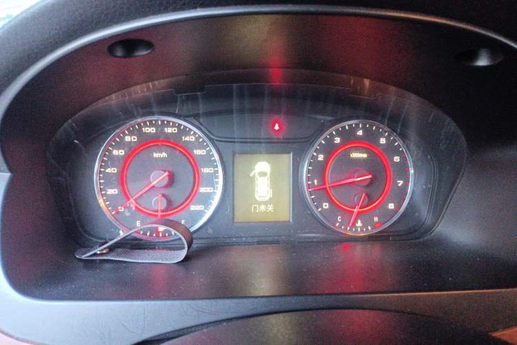 Used SAIC MAXUS G10 2014 2.0T Automatic Luxury Executive Edition Instrument Cluster