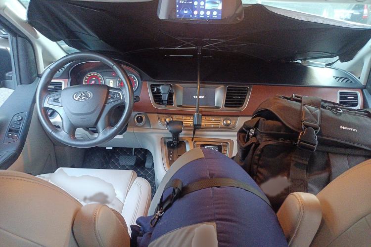 Used SAIC MAXUS G10 2014 2.0T Automatic Luxury Executive Edition Interior 2