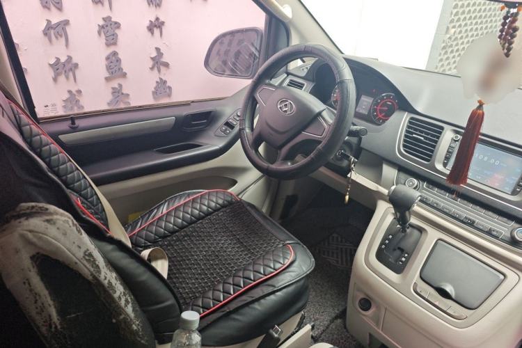 Used SAIC MAXUS G10 2014 2.0T Automatic Elite Edition Left Front Seat