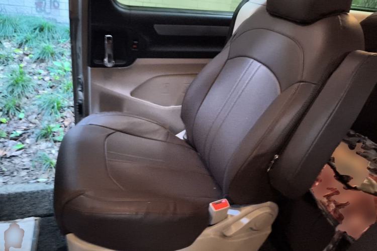Used SAIC MAXUS G10 2014 2.0T Manual Elite Edition Left Rear Seat