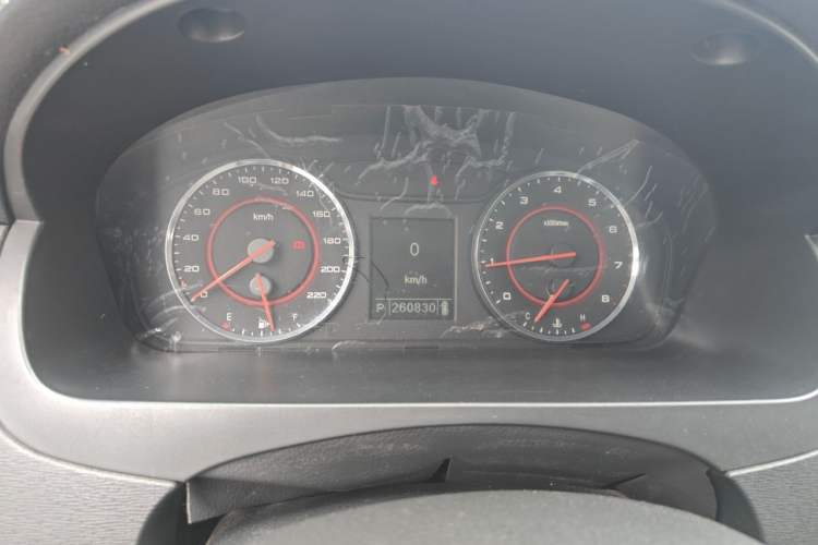 Used SAIC MAXUS G10 2014 2.0T Automatic Elite Edition Odometer Close Up