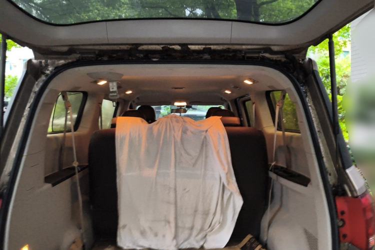 Used SAIC MAXUS G10 2014 2.0T Manual Elite Edition Trunk