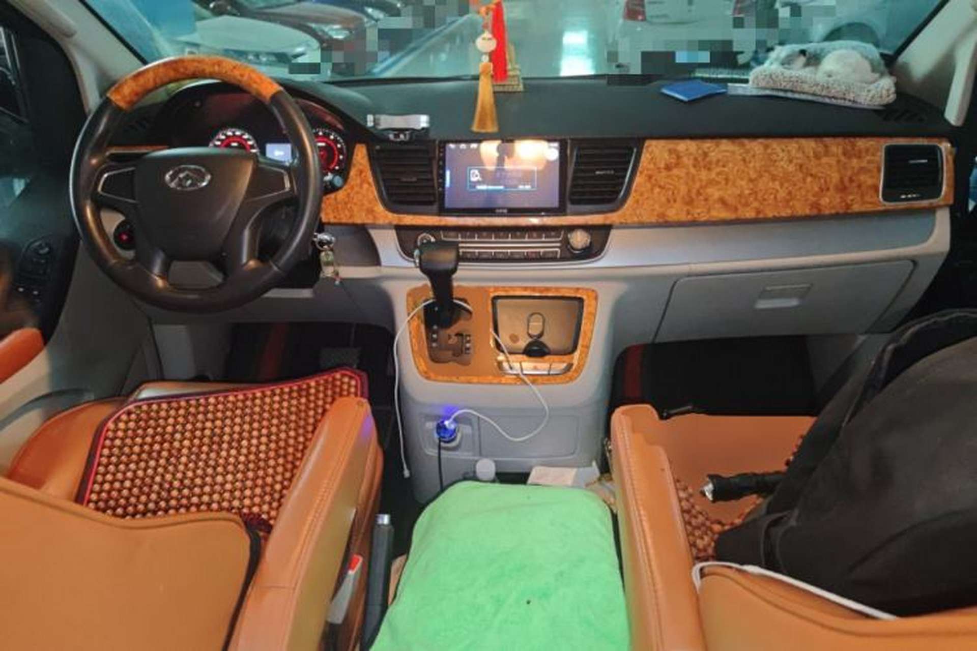 Used SAIC MAXUS G10  Center Console