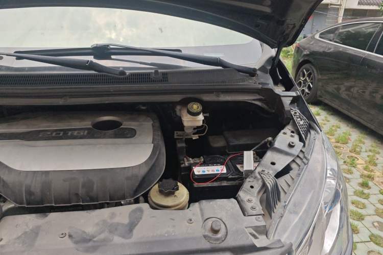 Used SAIC MAXUS G10  Engine Bay Left