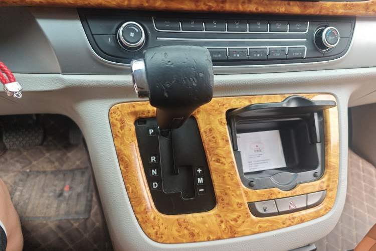 Used SAIC MAXUS G10  Gear Lever
