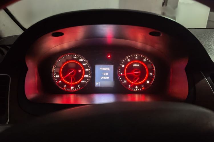 Used SAIC MAXUS G10 2015 2.0T Automatic Anniversary Edition Instrument Cluster