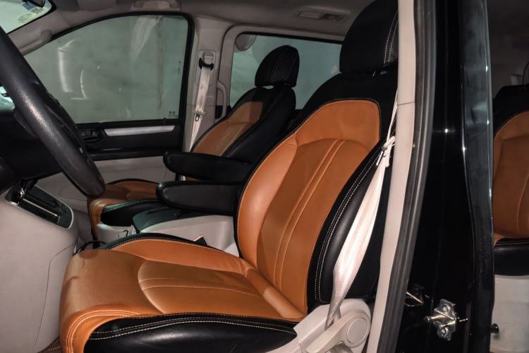 Used SAIC MAXUS G10 2015 2.0T Automatic Anniversary Edition Left Front Seat
