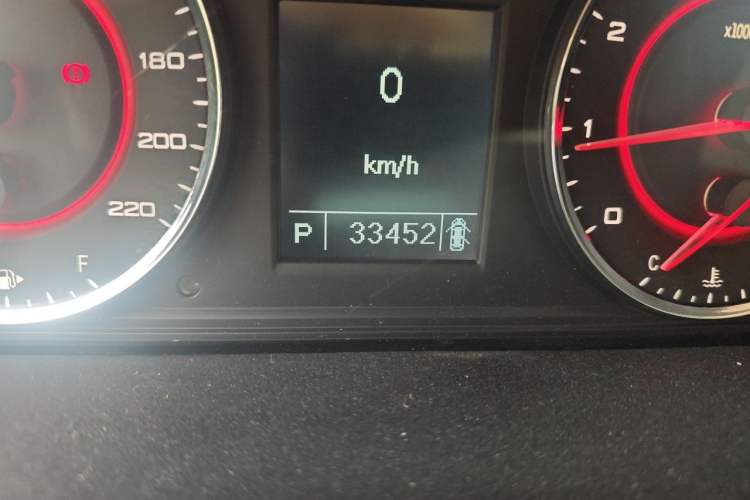 Used SAIC MAXUS G10  Odometer Close Up