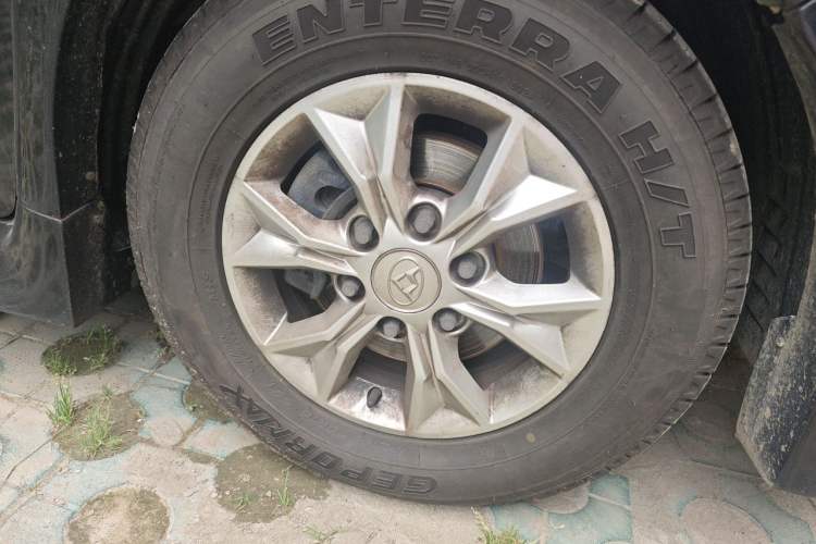 Used SAIC MAXUS G10  Right Front Wheel Hub