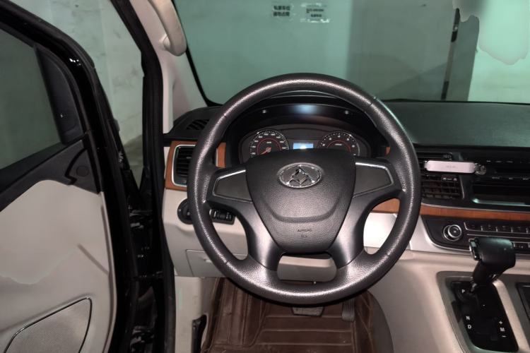 Used SAIC MAXUS G10 2015 2.0T Automatic Anniversary Edition Steering Wheel
