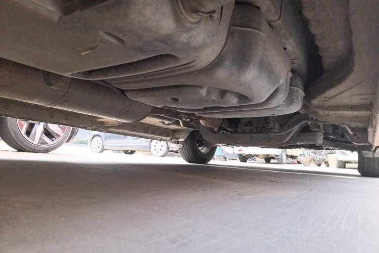 Used SAIC MAXUS G10 2015 2.0T Automatic Anniversary Edition Chassis Rear Right