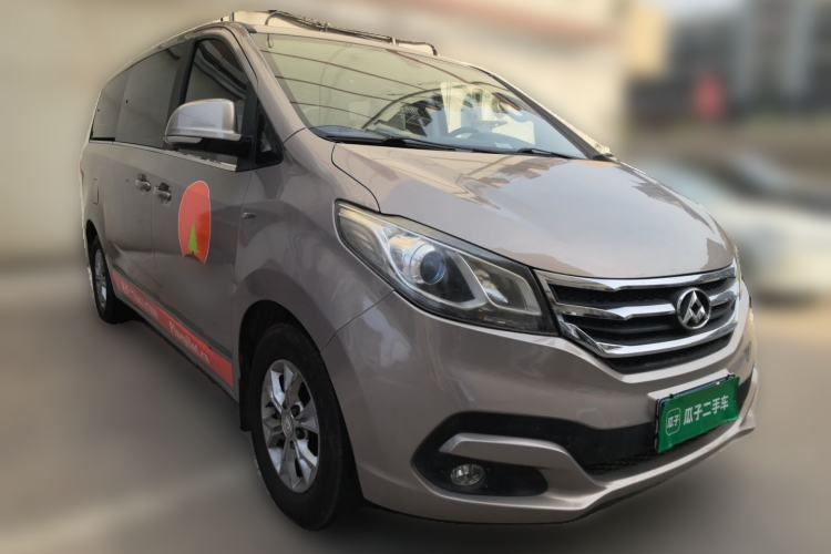Used SAIC MAXUS G10 2015 2.0T Automatic Anniversary Edition Front Right 45 Deg