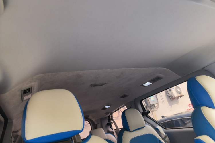 Used SAIC MAXUS G10 2015 2.0T Automatic Anniversary Edition Headliner