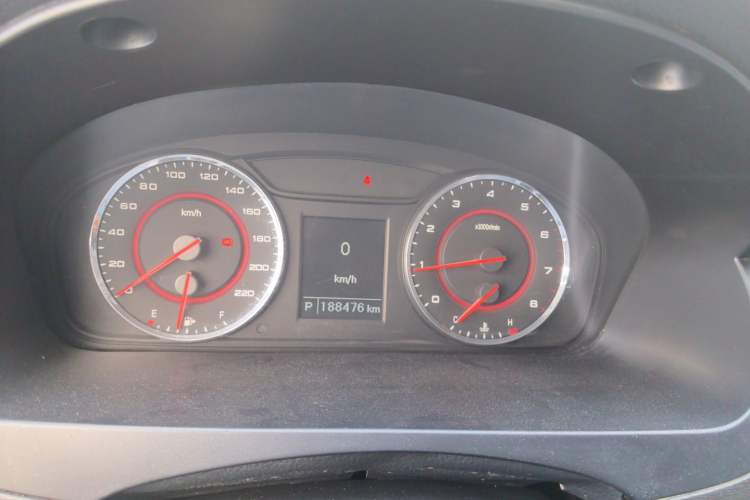 Used SAIC MAXUS G10 2015 2.0T Automatic Anniversary Edition Instrument Cluster