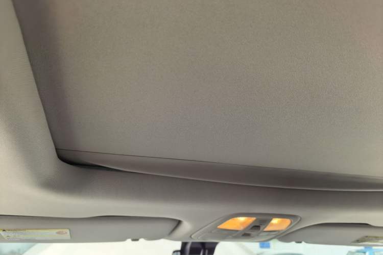 Used SAIC MAXUS G10 2015 2.0T Automatic Anniversary Edition Headliner